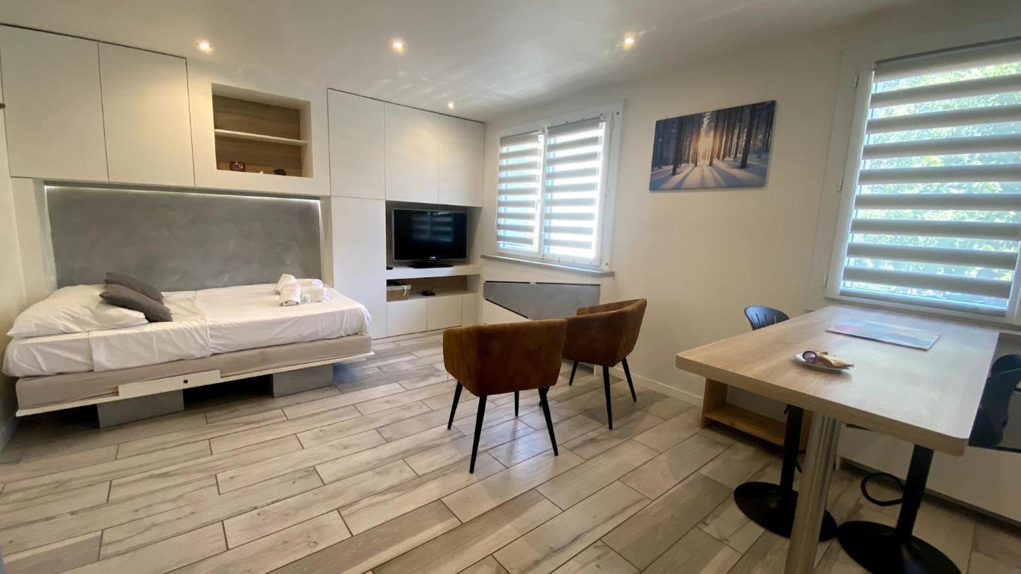 Homey Tidy - New / Proche Centre Annecy / Parking Gratuit / Logement Entierement Equipe Ngoại thất bức ảnh