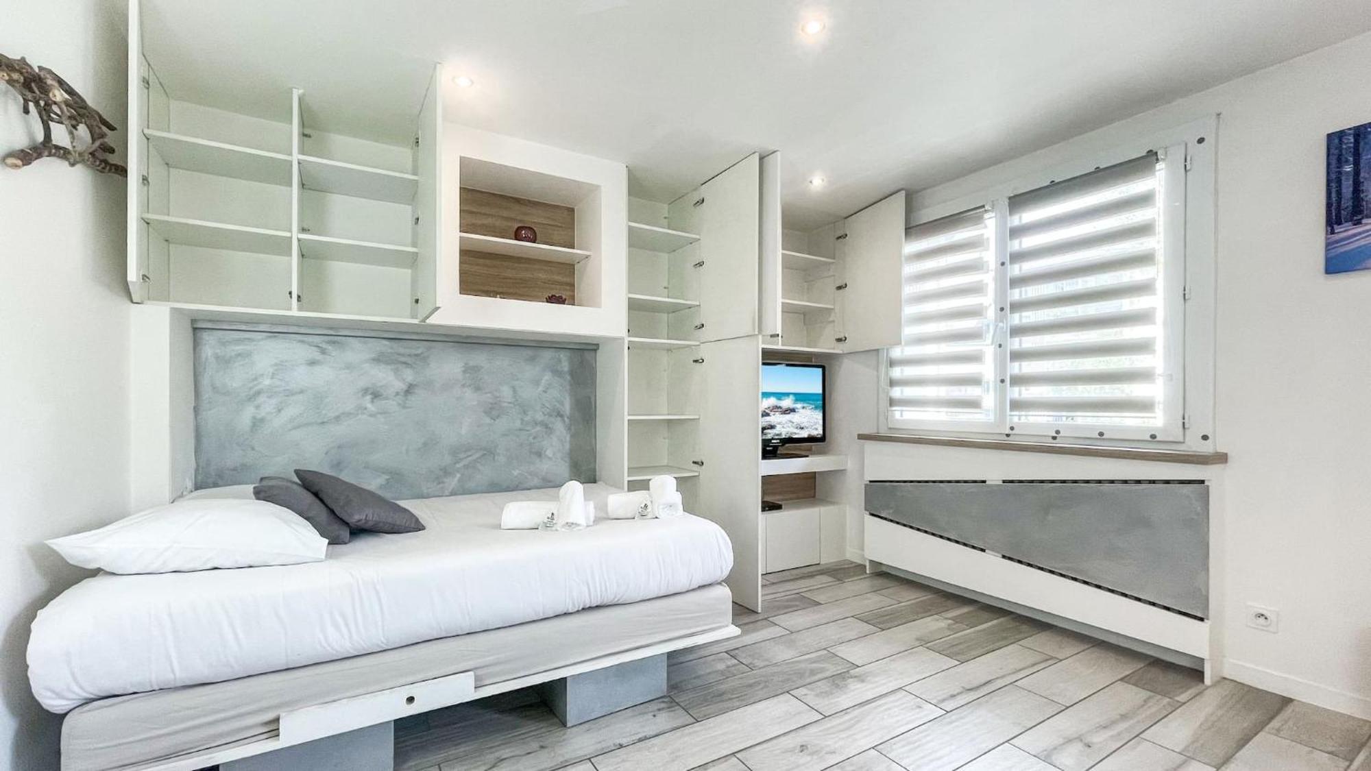 Homey Tidy - New / Proche Centre Annecy / Parking Gratuit / Logement Entierement Equipe Ngoại thất bức ảnh